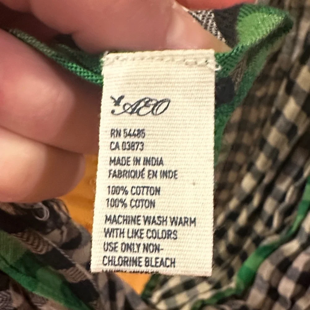 American Eagle Outfitters Green and Black Scarf